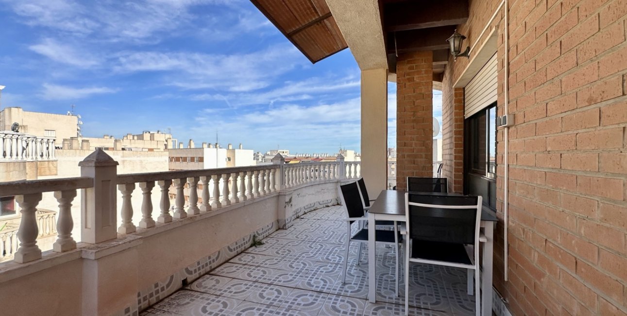 Resale - Apartment / flat -
Torrevieja - Torrevieja - Centre