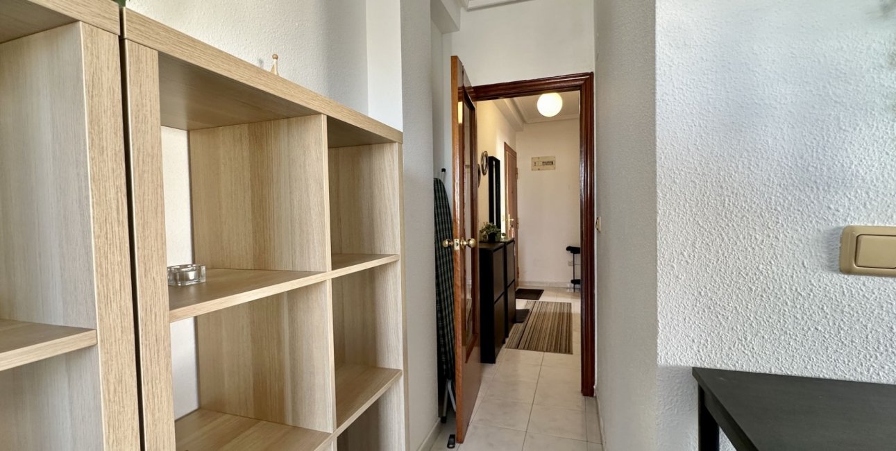 Resale - Apartment / flat -
Torrevieja - Torrevieja - Centre