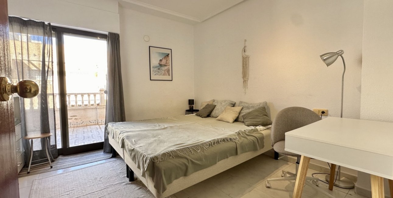Resale - Apartment / flat -
Torrevieja - Torrevieja - Centre