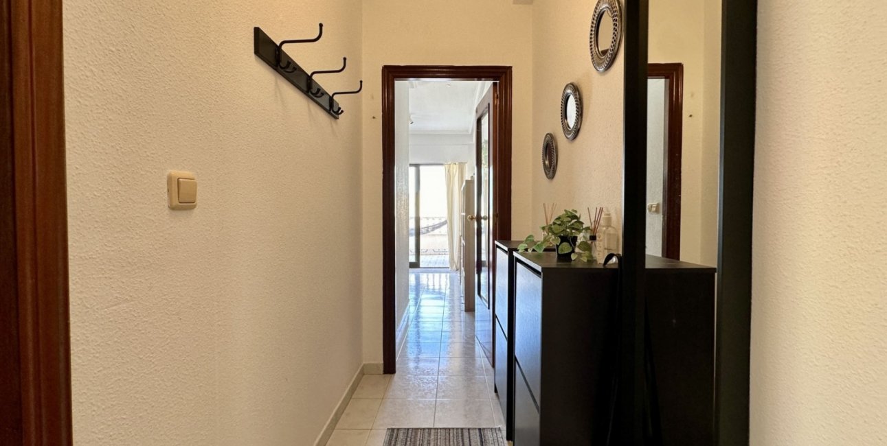Resale - Apartment / flat -
Torrevieja - Torrevieja - Centre