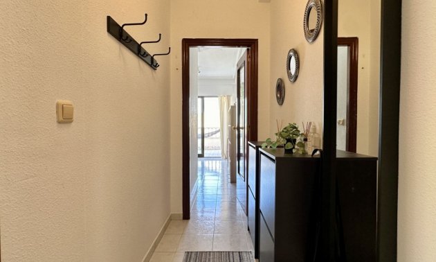 Resale - Apartment / flat -
Torrevieja - Torrevieja - Centre
