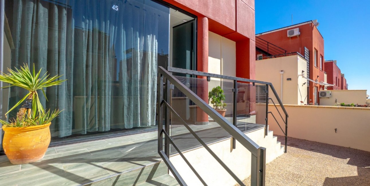 Rynek wtórny - Dom Szeregowy -
Orihuela Costa - Villamartin