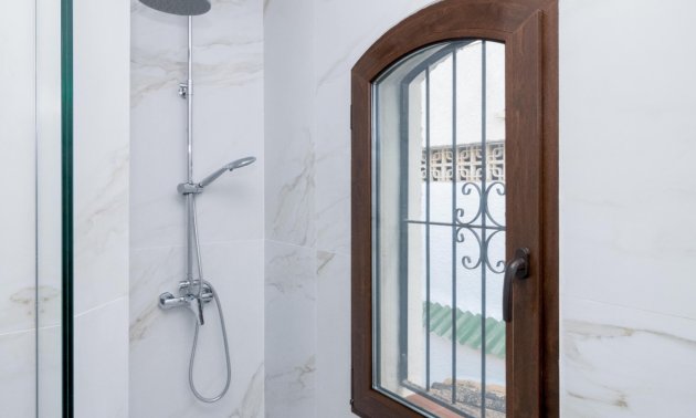 Rynek wtórny - Dom Szeregowy -
Orihuela Costa - La Zenia