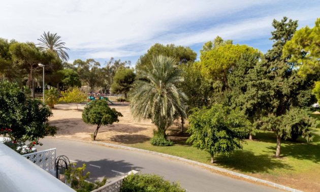 Rynek wtórny - Dom Szeregowy -
Orihuela Costa - La Zenia