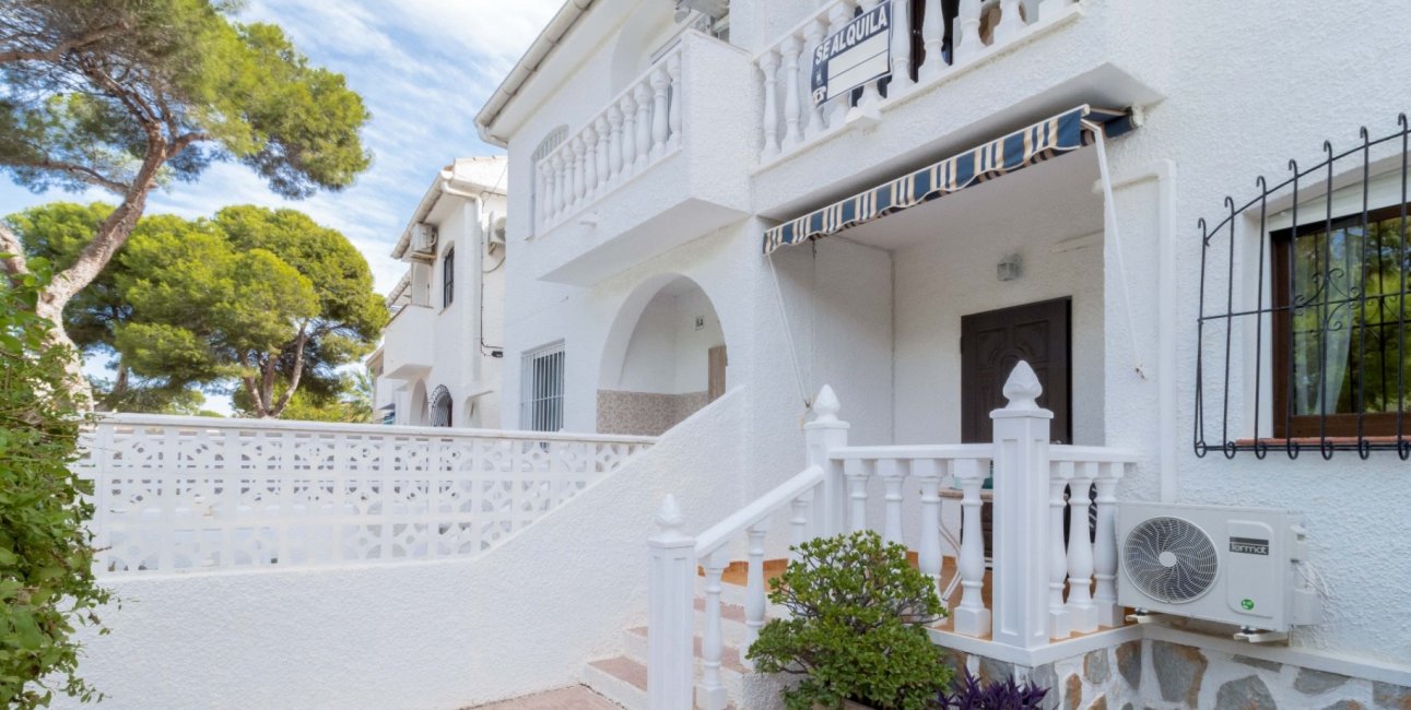 Rynek wtórny - Dom Szeregowy -
Orihuela Costa - La Zenia