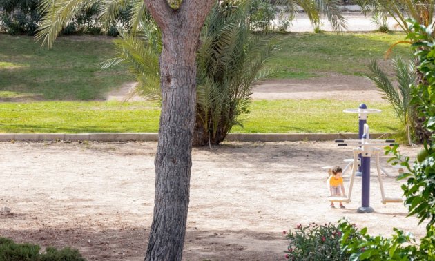 Rynek wtórny - Dom Szeregowy -
Orihuela Costa - La Zenia