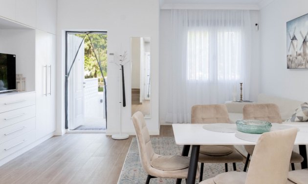 Resale - Townhouse -
Orihuela Costa - La Zenia