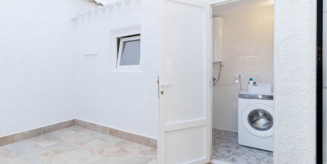 Resale - Townhouse -
Orihuela Costa - La Zenia