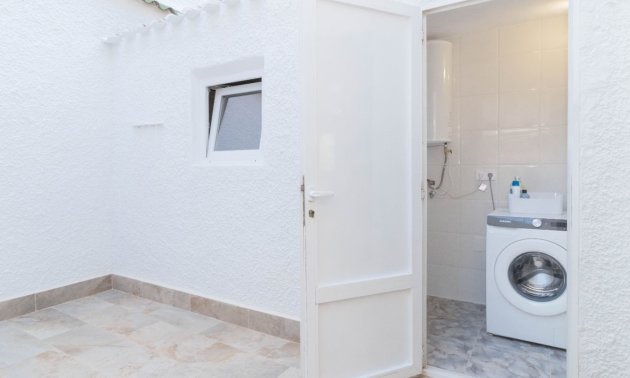 Resale - Townhouse -
Orihuela Costa - La Zenia