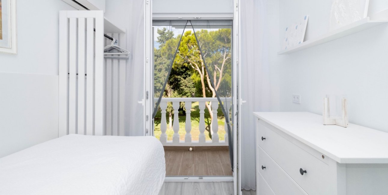 Resale - Townhouse -
Orihuela Costa - La Zenia