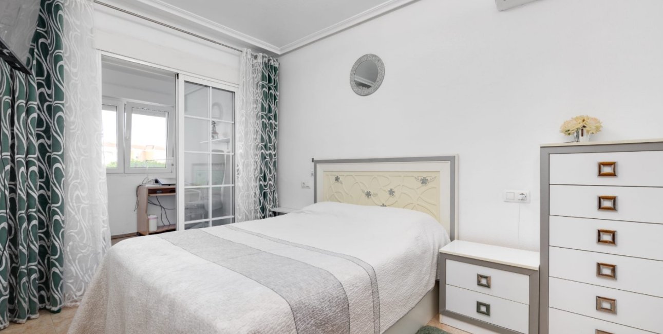 Rynek wtórny - Dom Szeregowy -
Torrevieja - Aguas Nuevas