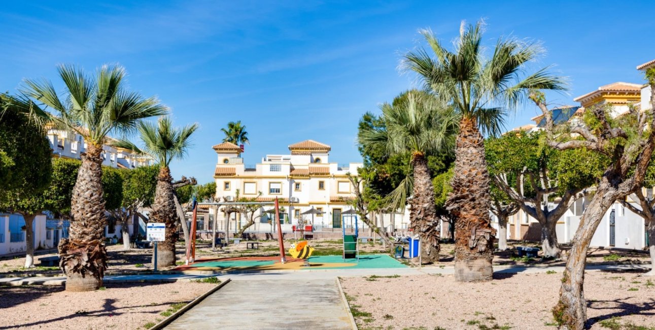 Rynek wtórny - Dom Szeregowy -
Torrevieja - Aguas Nuevas