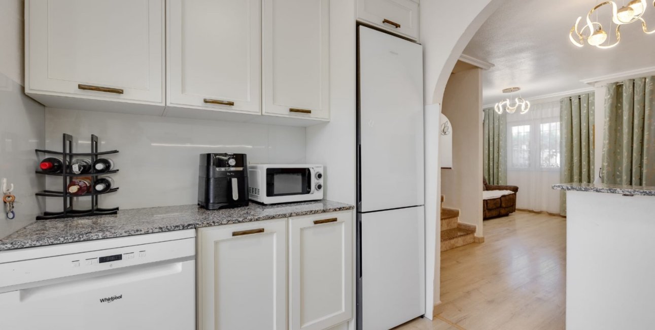 Rynek wtórny - Dom Szeregowy -
Torrevieja - Aguas Nuevas