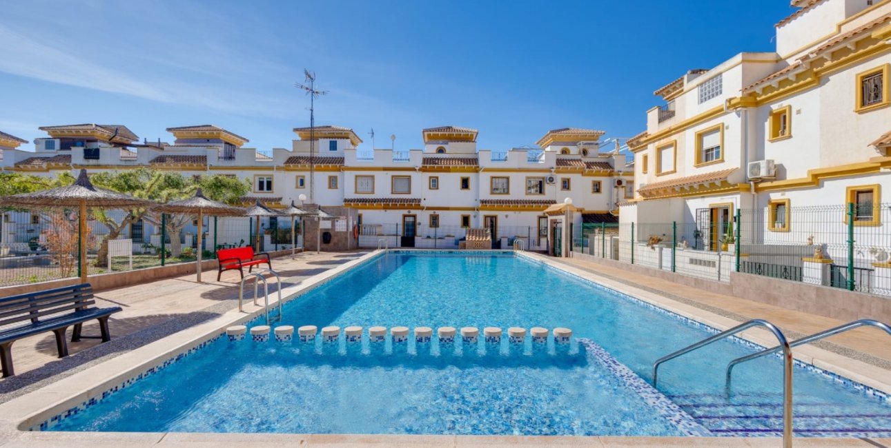 Rynek wtórny - Dom Szeregowy -
Torrevieja - Aguas Nuevas