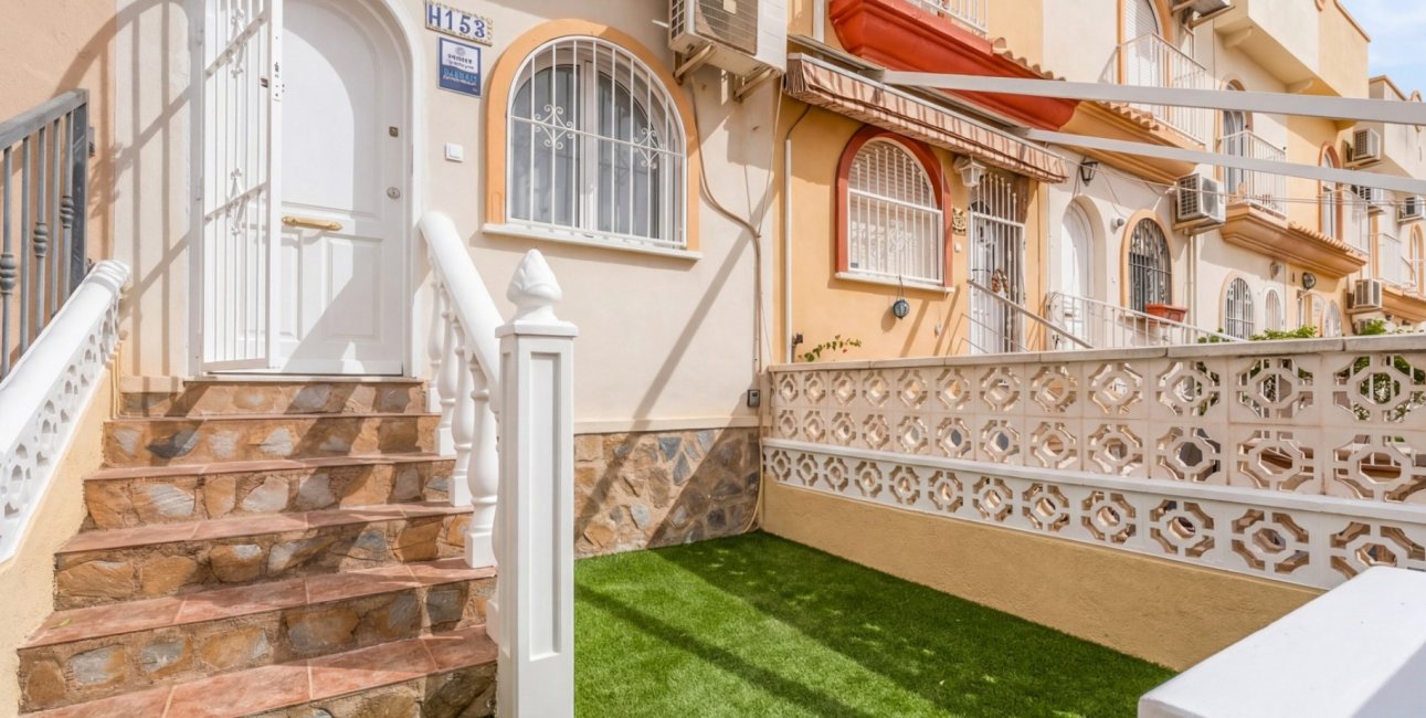 Rynek wtórny - Dom Szeregowy -
Orihuela Costa - La Florida