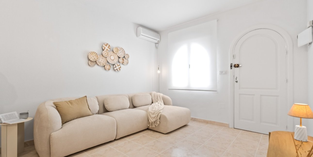 Rynek wtórny - Dom Szeregowy -
Orihuela Costa - La Florida