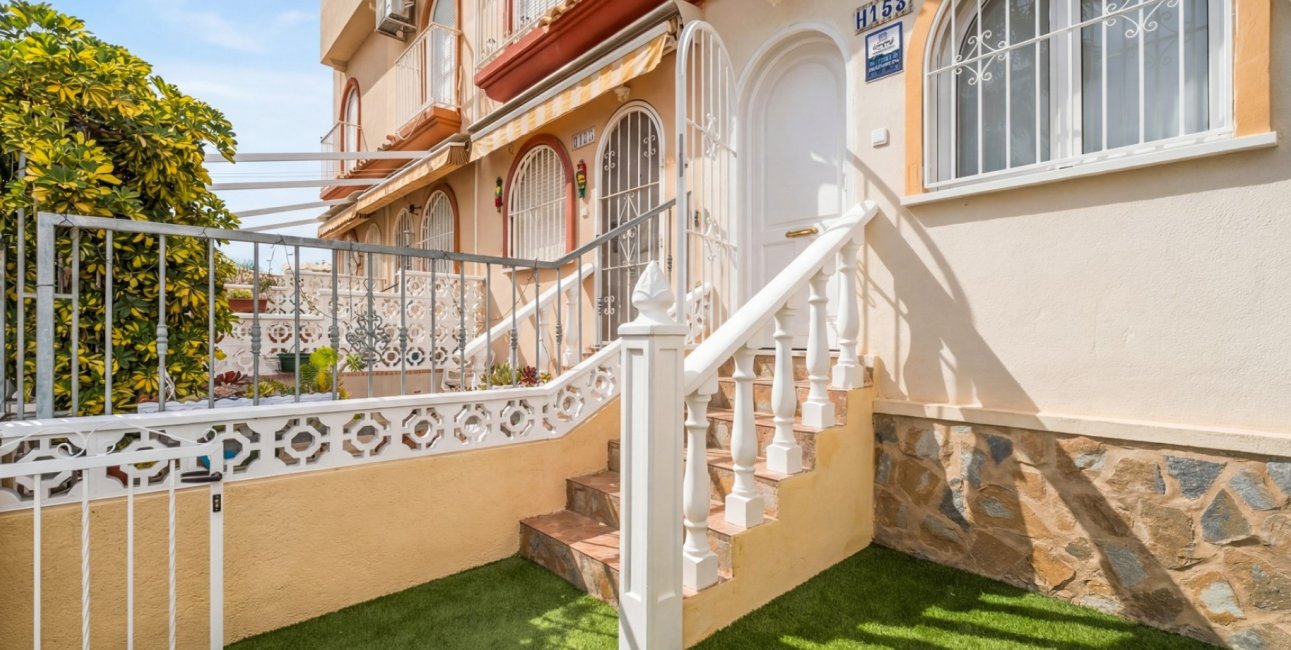 Rynek wtórny - Dom Szeregowy -
Orihuela Costa - La Florida