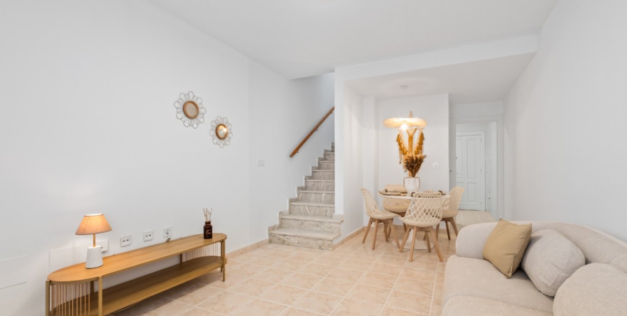 Rynek wtórny - Dom Szeregowy -
Orihuela Costa - La Florida