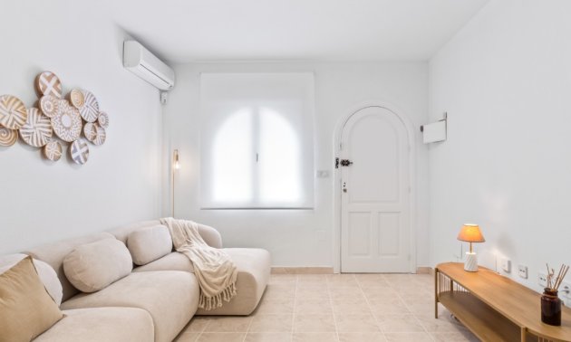 Rynek wtórny - Dom Szeregowy -
Orihuela Costa - La Florida