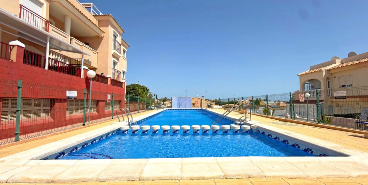 Rynek wtórny - Dom Szeregowy -
Orihuela Costa - La Florida