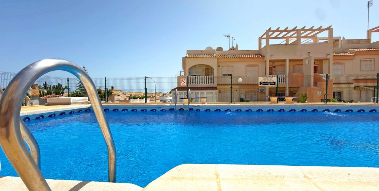 Rynek wtórny - Dom Szeregowy -
Orihuela Costa - La Florida