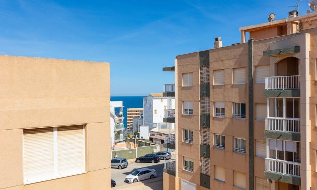 Resale - Apartment / flat -
Torrevieja - Cabo cervera