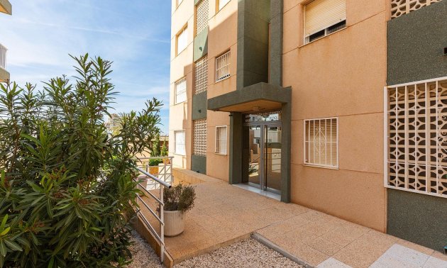 Resale - Apartment / flat -
Torrevieja - Cabo cervera