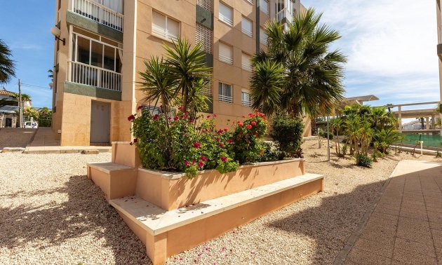 Resale - Apartment / flat -
Torrevieja - Cabo cervera