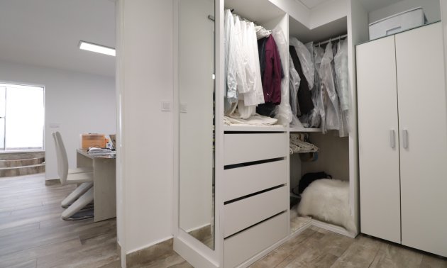 Rynek wtórny - Willa -
Orihuela Costa - Villamartin