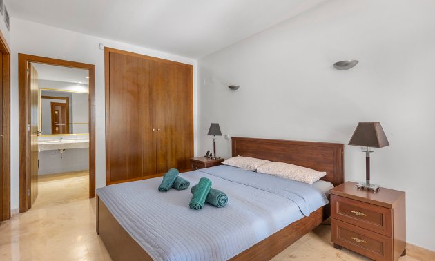 Rynek wtórny - Mieszkanie  -
Torrevieja - Punta prima