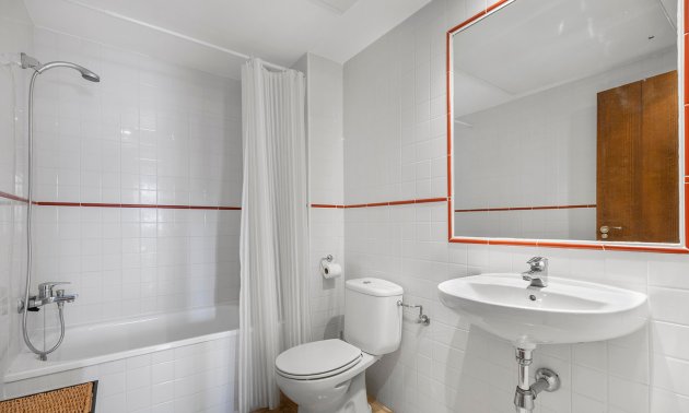 Rynek wtórny - Mieszkanie  -
Torrevieja - Punta prima