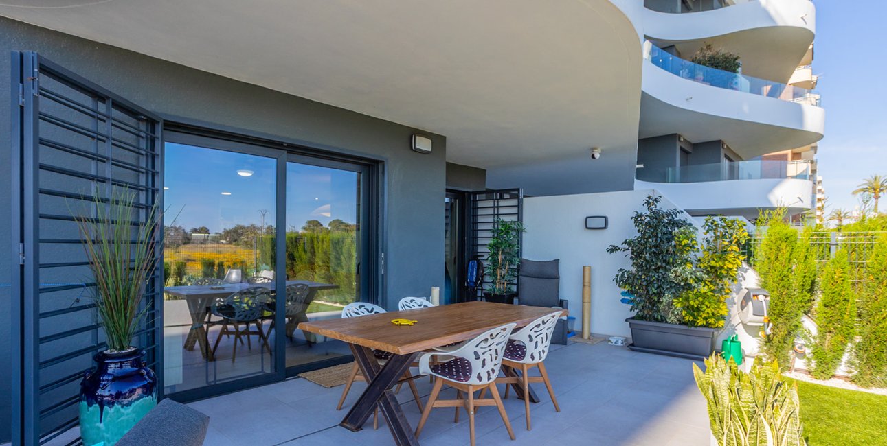 Rynek wtórny - Mieszkanie  -
Torrevieja - Punta prima