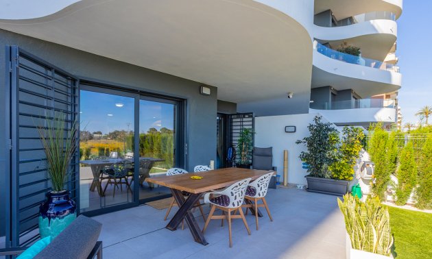 Rynek wtórny - Mieszkanie  -
Torrevieja - Punta prima