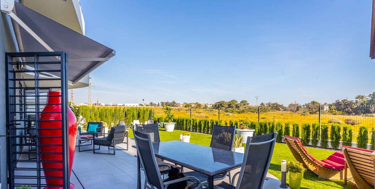 Rynek wtórny - Mieszkanie  -
Torrevieja - Punta prima