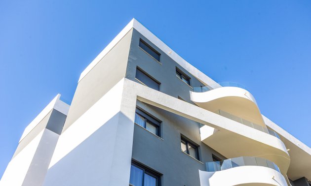 Rynek wtórny - Mieszkanie  -
Torrevieja - Punta prima