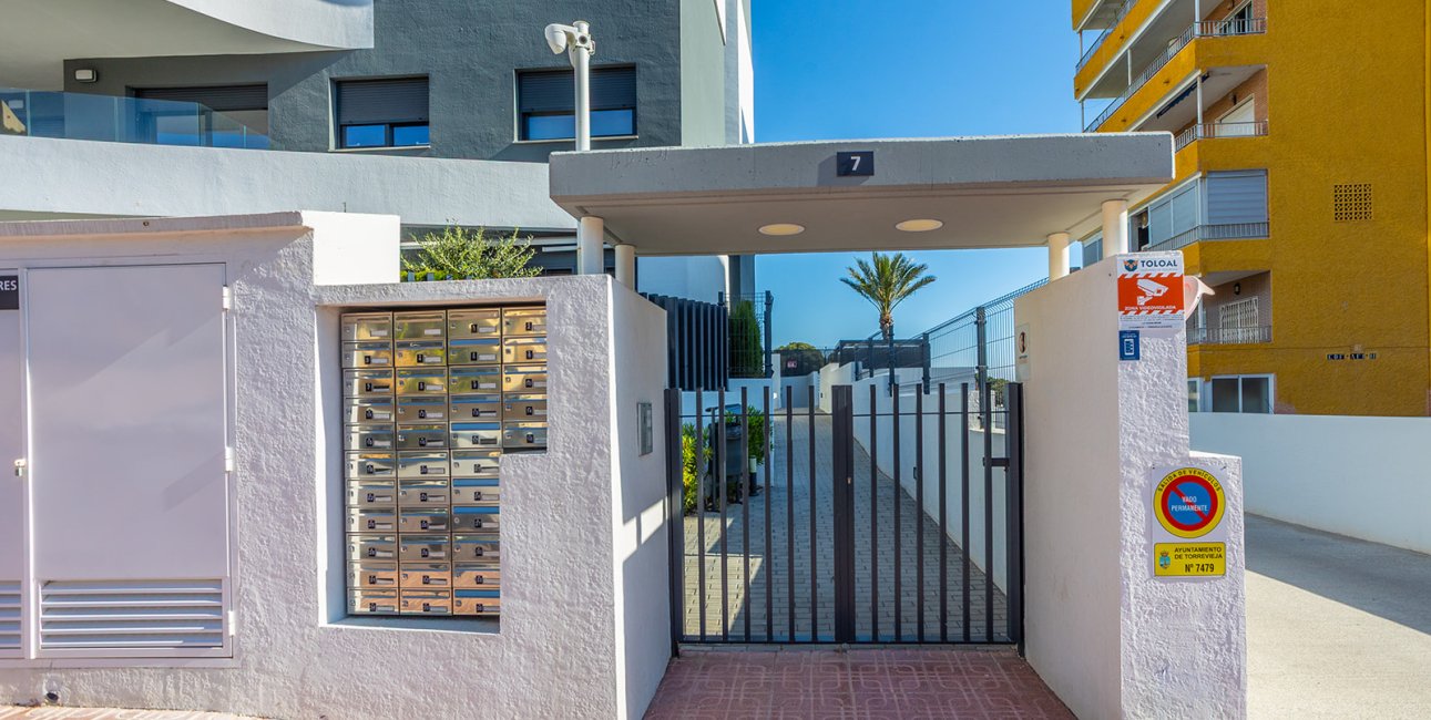 Rynek wtórny - Mieszkanie  -
Torrevieja - Punta prima