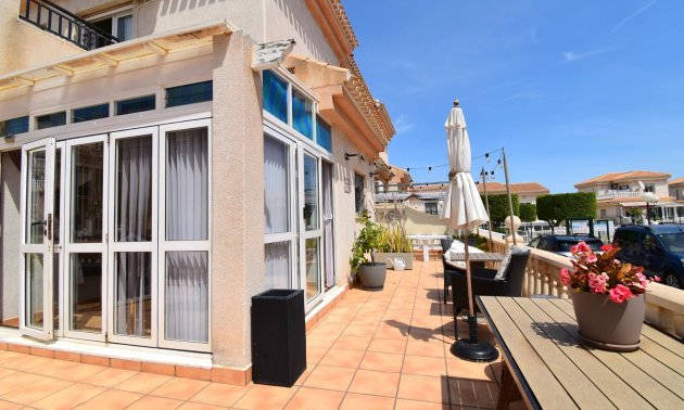Resale - Townhouse -
Orihuela Costa - Playa Flamenca