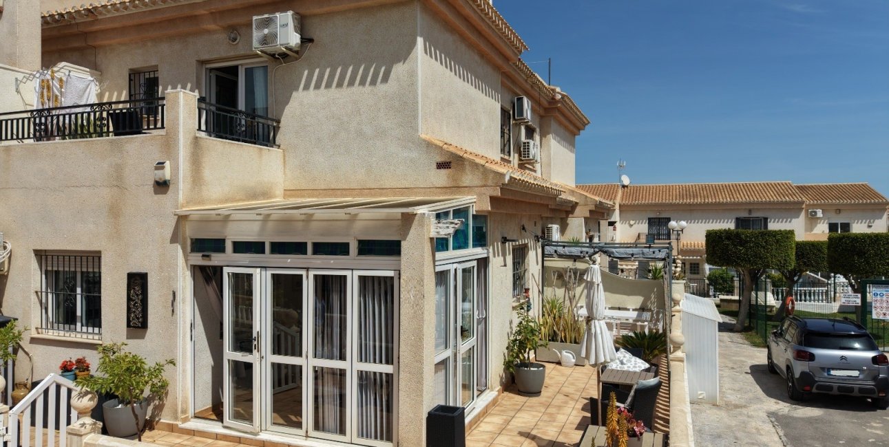 Resale - Townhouse -
Orihuela Costa - Playa Flamenca
