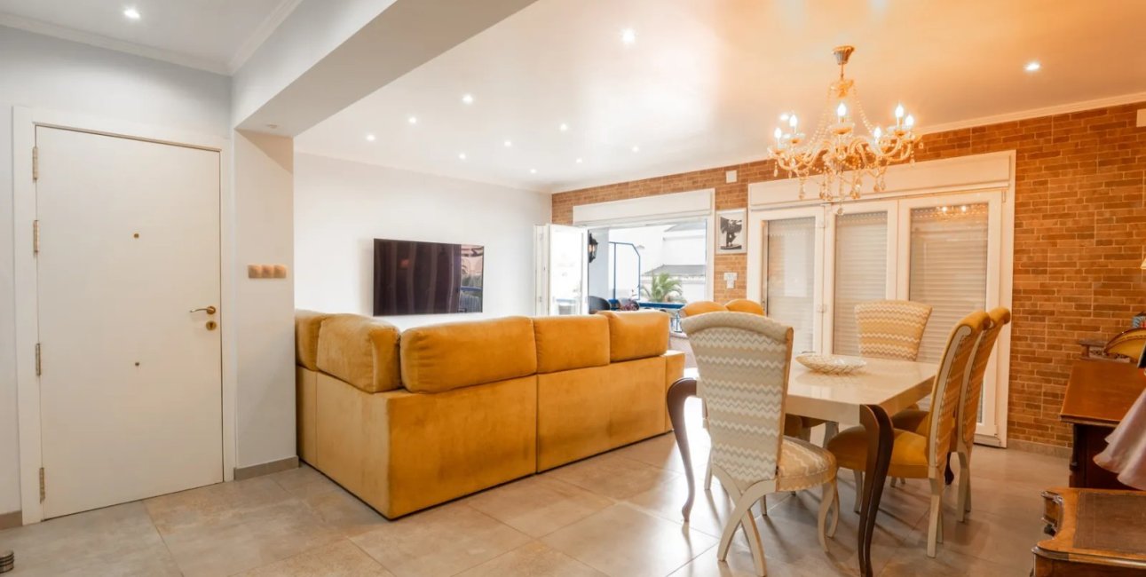 Rynek wtórny - Mieszkanie  -
Torrevieja - Playa Del Cura