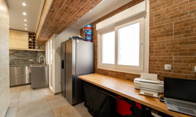 Rynek wtórny - Mieszkanie  -
Torrevieja - Playa Del Cura