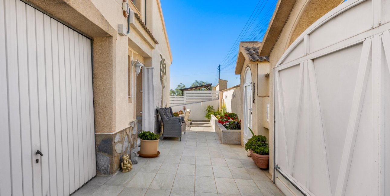 Resale - Villa -
Ciudad Quesada - Ciudad Quesada - Town