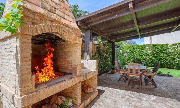 Resale - Villa -
Torrevieja - Torre La Mata