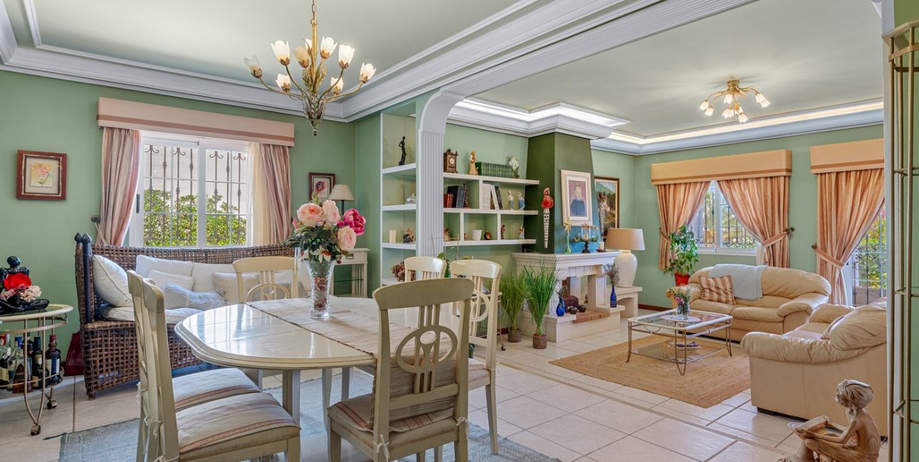 Resale - Villa -
Torrevieja - Torre La Mata