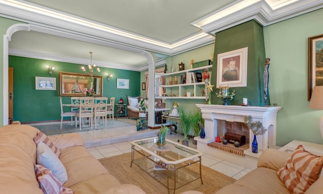 Resale - Villa -
Torrevieja - Torre La Mata