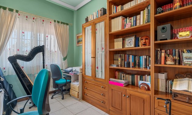 Resale - Villa -
Torrevieja - Torre La Mata