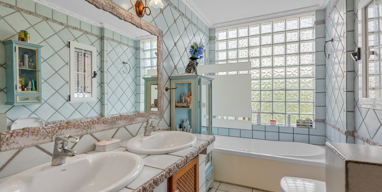 Resale - Villa -
Torrevieja - Torre La Mata