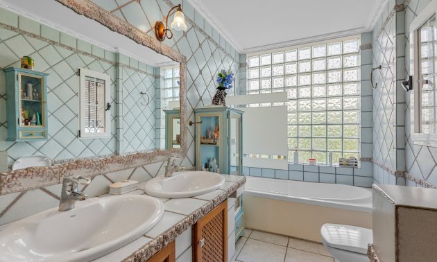 Resale - Villa -
Torrevieja - Torre La Mata