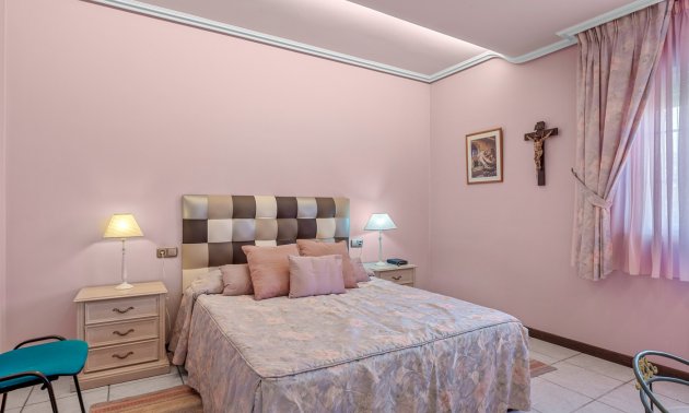 Resale - Villa -
Torrevieja - Torre La Mata