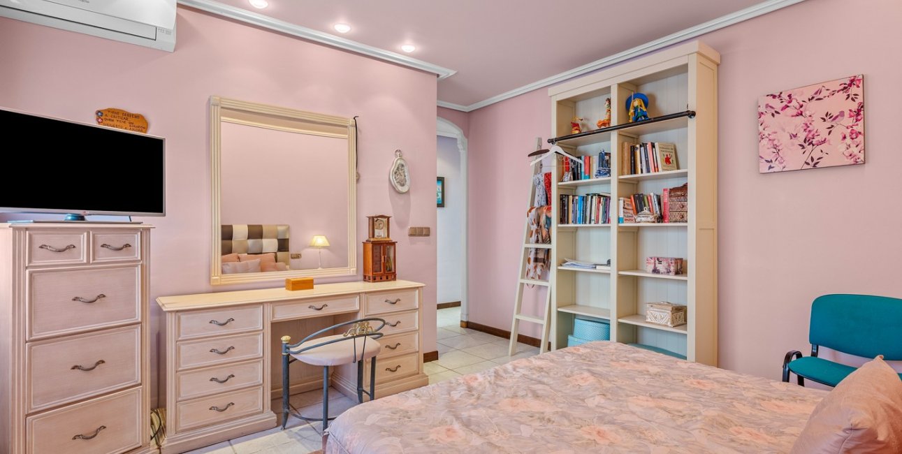 Resale - Villa -
Torrevieja - Torre La Mata