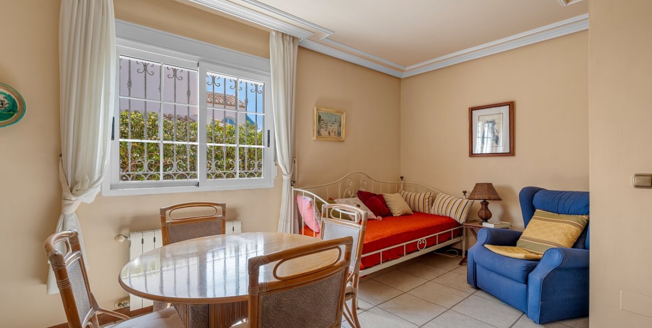 Resale - Villa -
Torrevieja - Torre La Mata